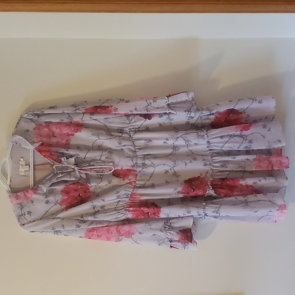 Ted Baker London size 4 US M Babylon ruffle floral dress.